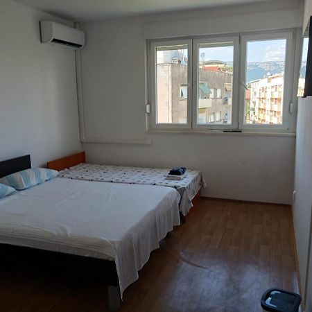 Room With Private Toilet And Terrace In City Center In Shared Apartment Спліт Екстер'єр фото