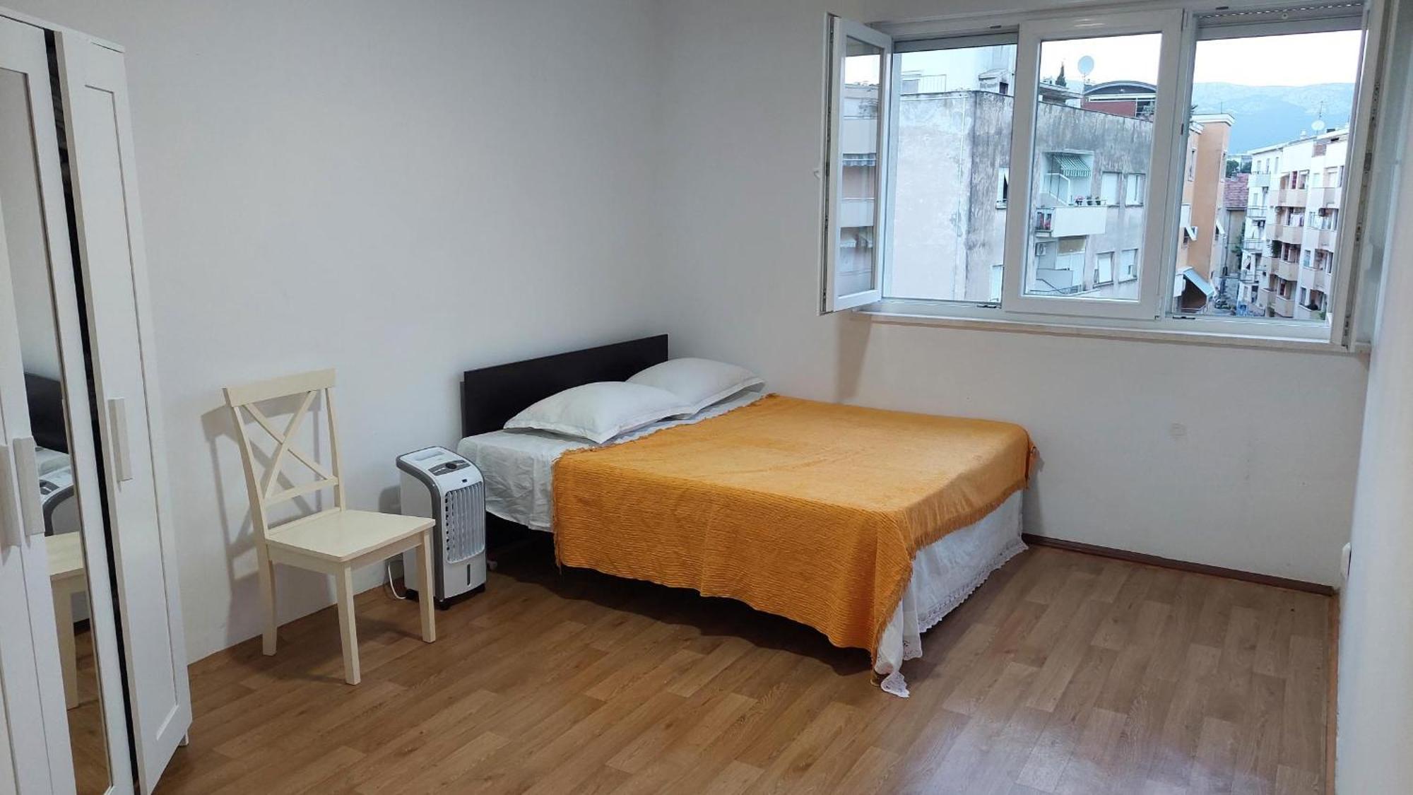 Room With Private Toilet And Terrace In City Center In Shared Apartment Спліт Екстер'єр фото